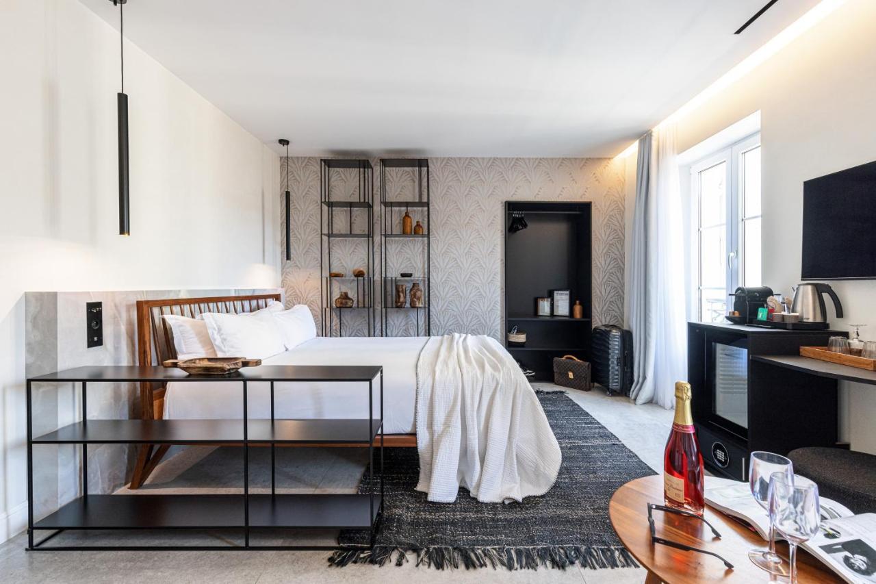 Le Dortoir Boutique Suites Hotel