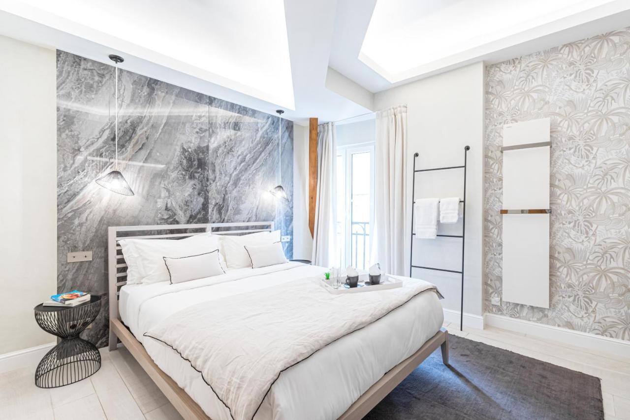 Le Dortoir Boutique Suites Hotel